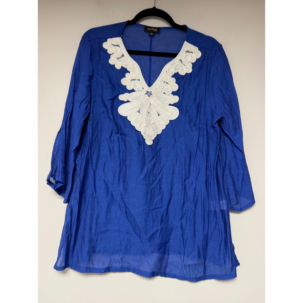 Cal Style Blue Embroidered V Neck Tunic Top Women's‎ Large Made in USA